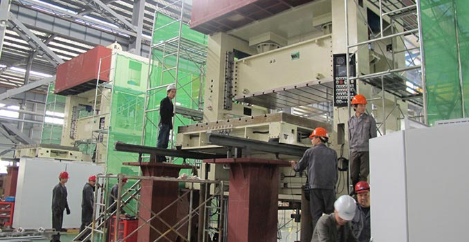 تم قبول خط إنتاج الصفائح المعدنية للسيارات واسع النطاق KINGLAN بنجاح