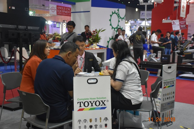 خصائص المنتج لمكبس الكرنك المفرد ذو الإطار H