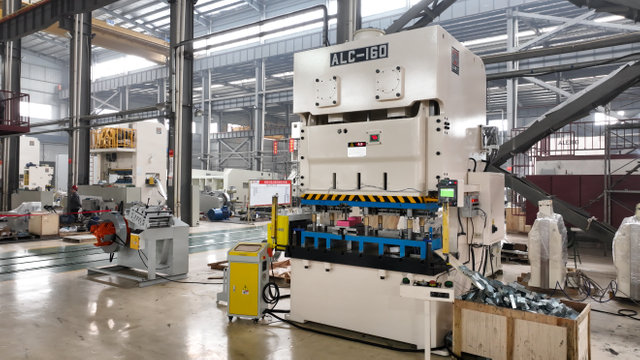 مصنع الساخن بيع صندوق التوصيل الكهربائي ماكينة 160 طن قوة الصحافة الصحافة الميكانيكية